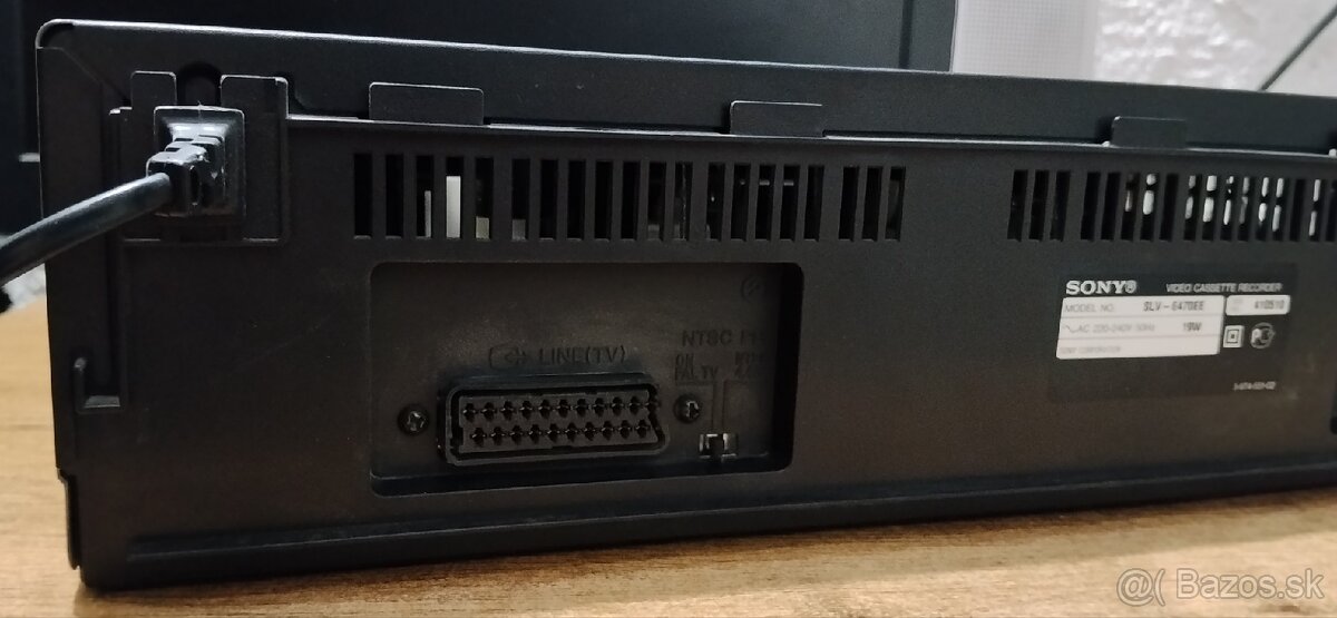 SONY SLV-E470 .... 4 hlavový videorekordér .... - 9