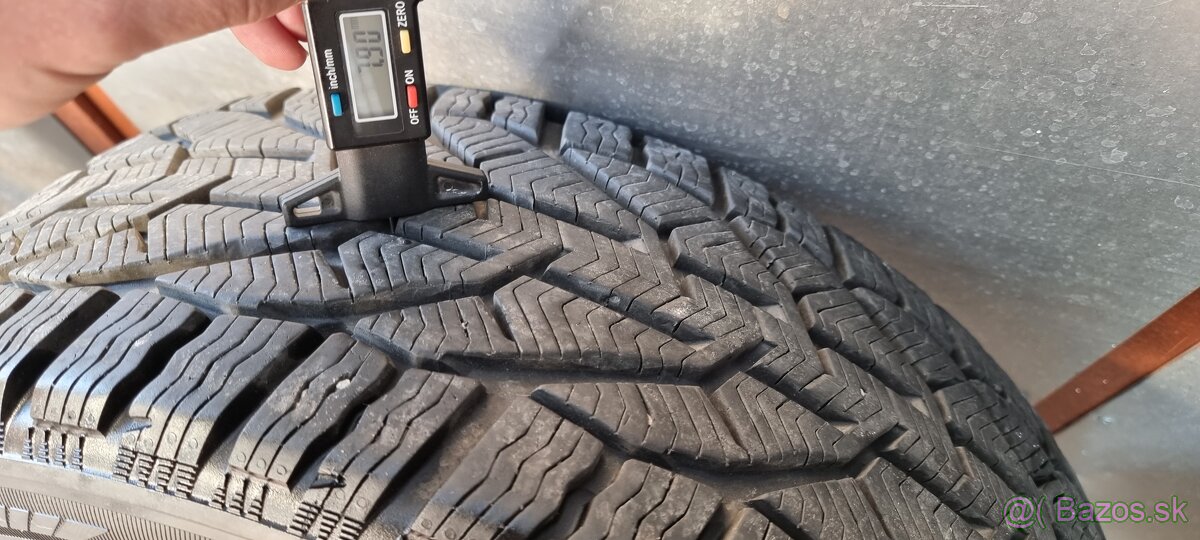 Predám zimné pneumatiky 225/45 r17na elektronoch Skoda Denom - 9