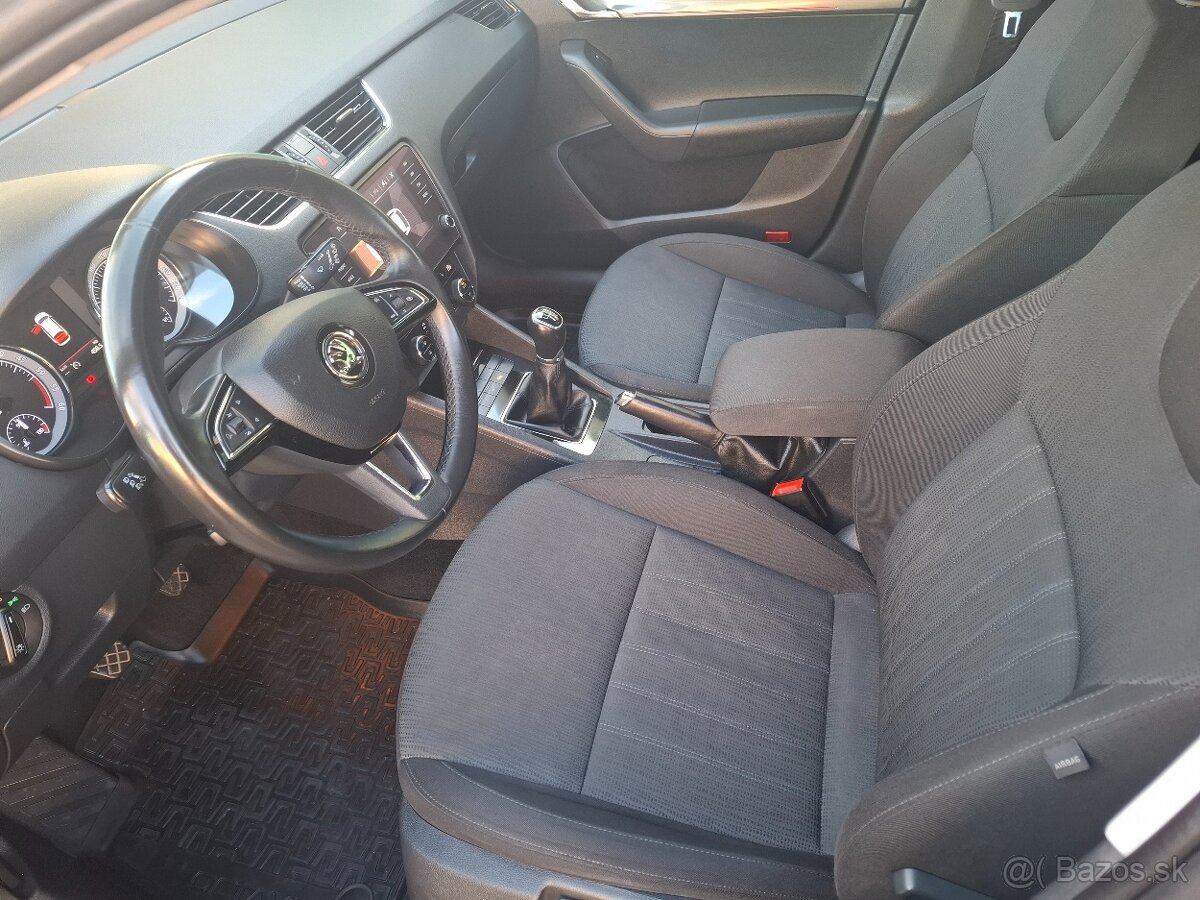 Škoda Octavia Combi 2.0 TDI,110 KW,ACC,BI-XENON,NAVI,TAZNE.. - 9