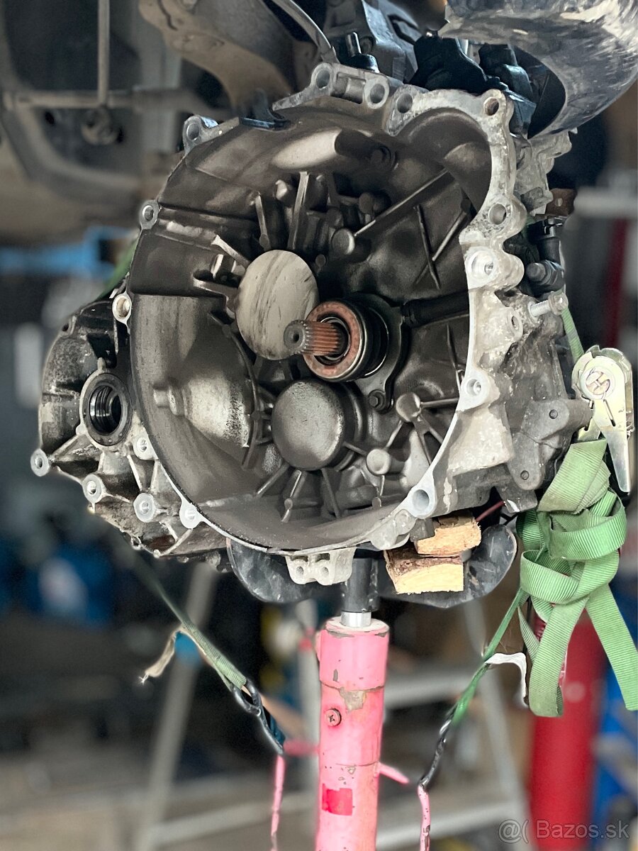 Ford Focus st 2.5 - 9