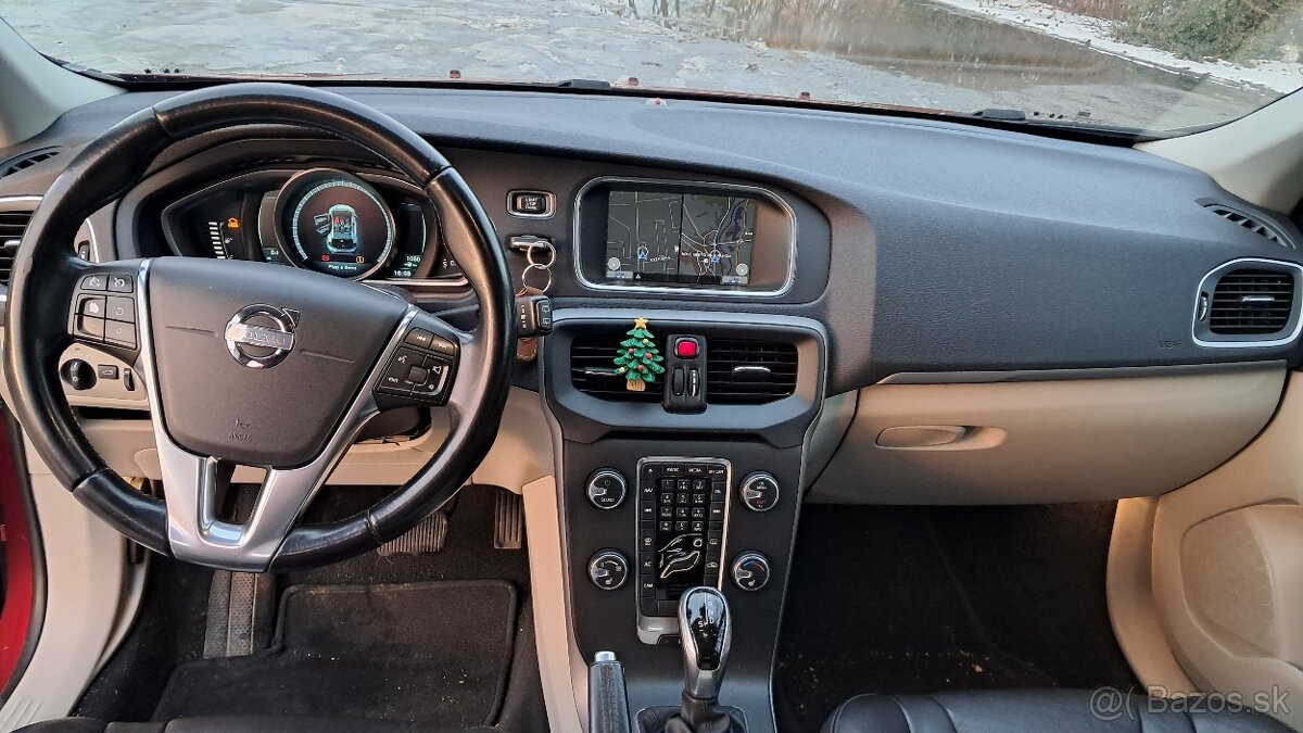 Volvo V40 2014, 1.6 Diesel, automat - 9