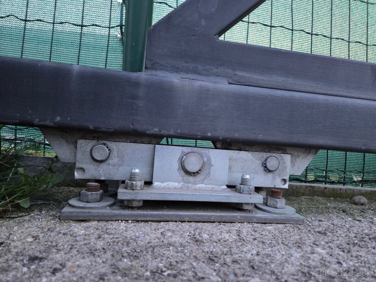 samonosná posuvná brána a bránička - 9