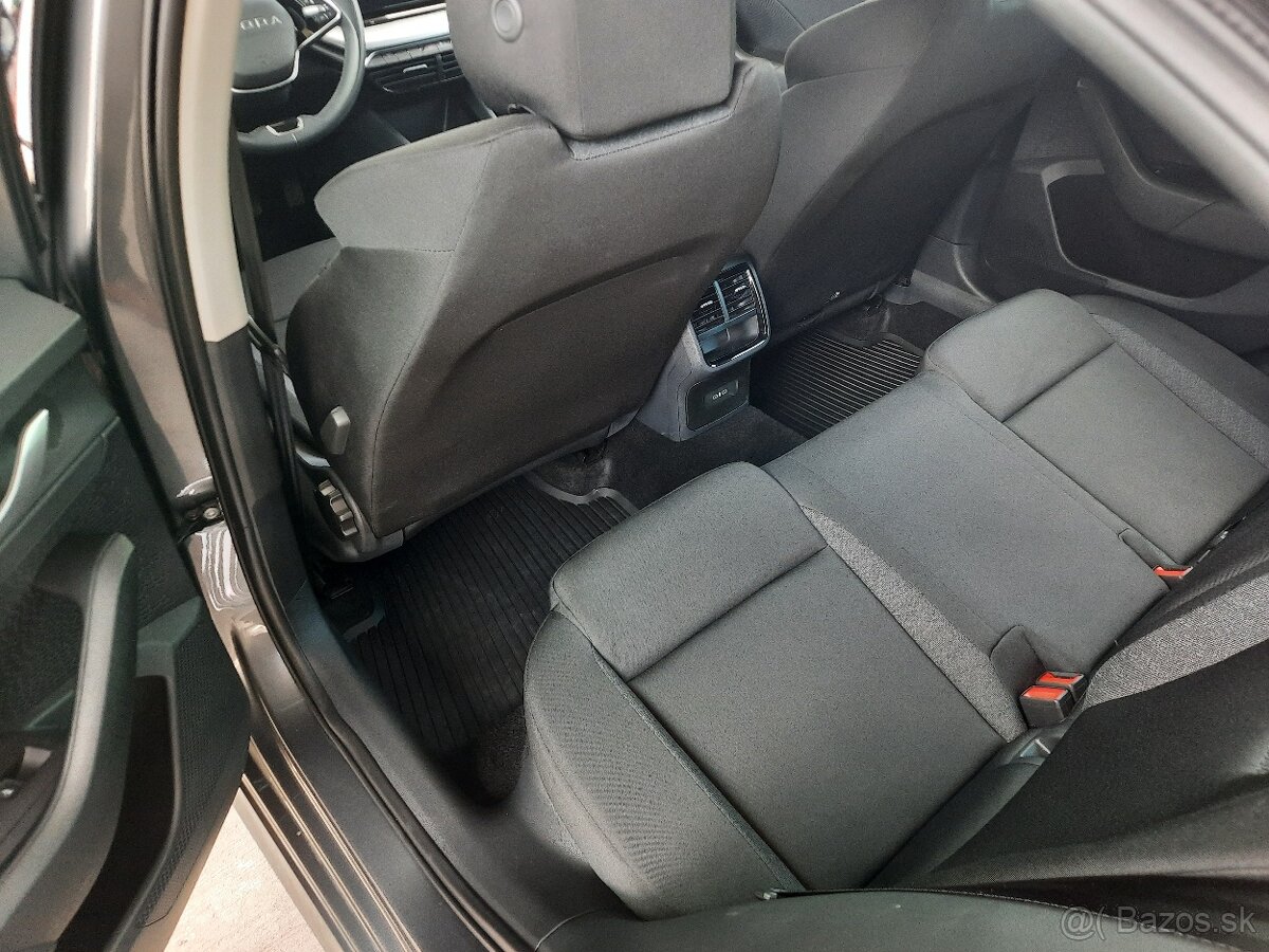 Škoda Octavia Essence 1.5 TSI 110kW 7AP e-Tec - 9