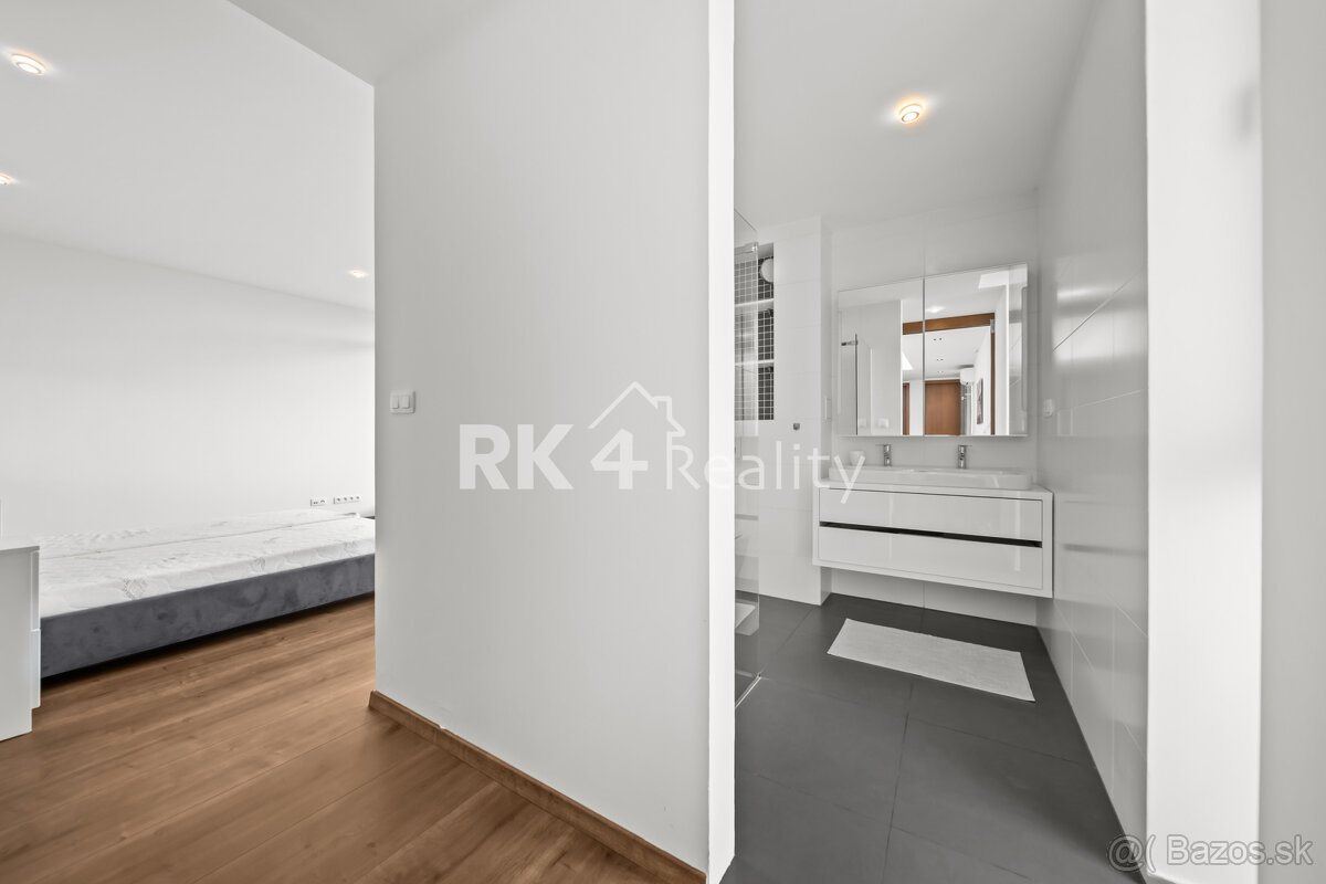 RK4 - Súkromná vila - dvojgaráž, 2 terasy (80 m²), pozemok - 9