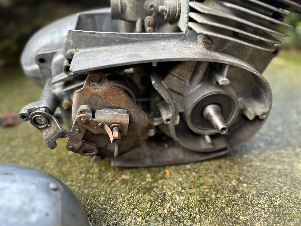 Motor na Jawa 350 / 360 - 9