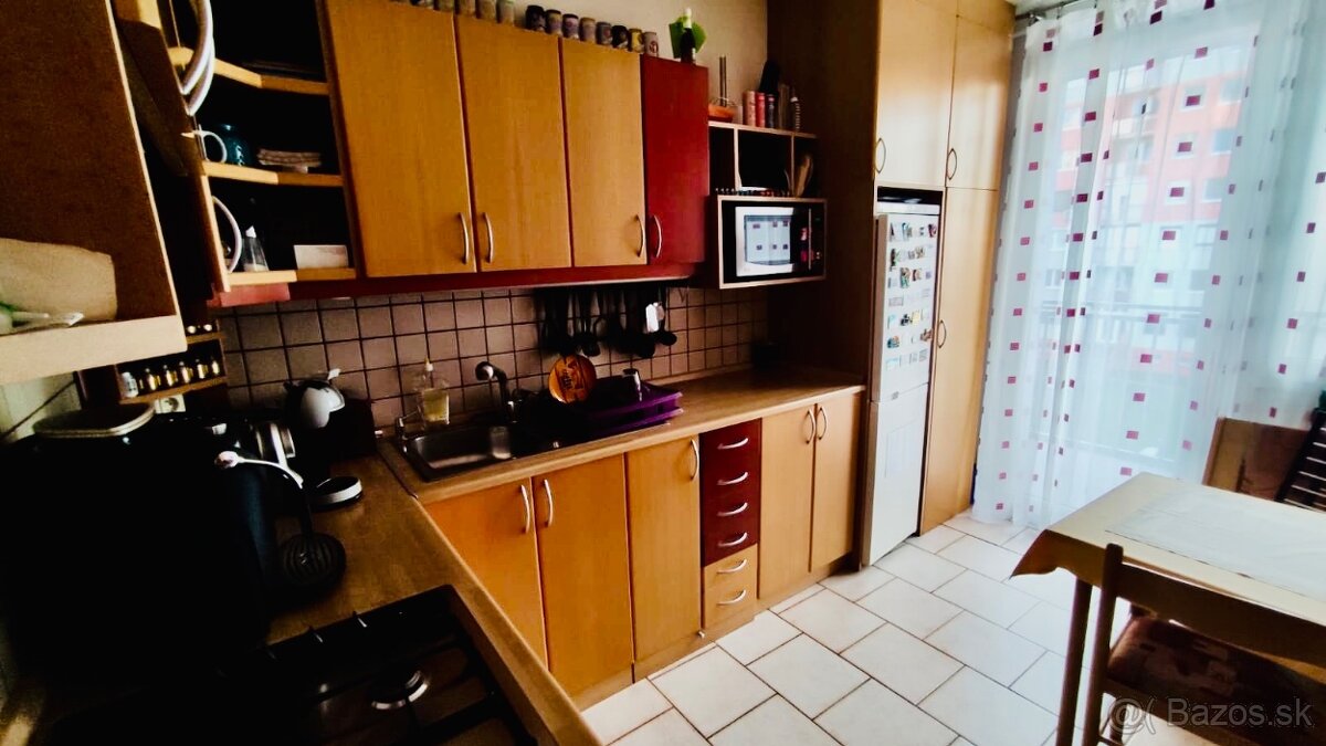 Veľkometrážny 3 izbový byt na predaj v centre mesta Veľký Me - 9