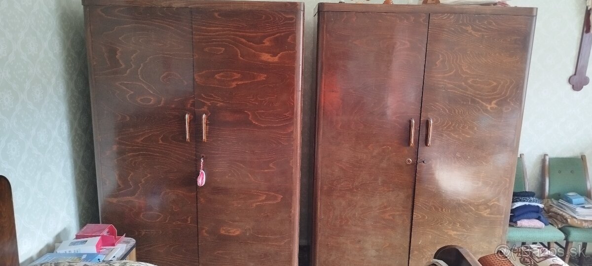 Starožitný nábytok - 9