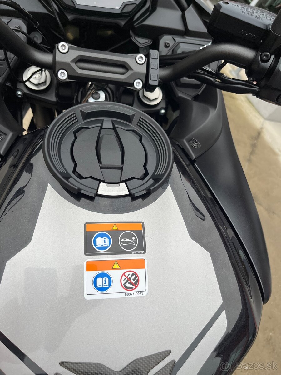 Kawasaki Versys 650 - 9