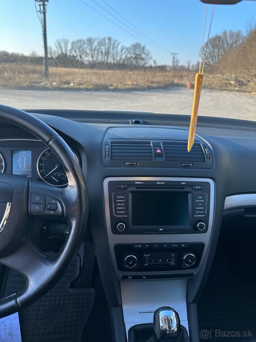 Škoda Octavia 2 facelift 1.6Tdi Kombi - 9