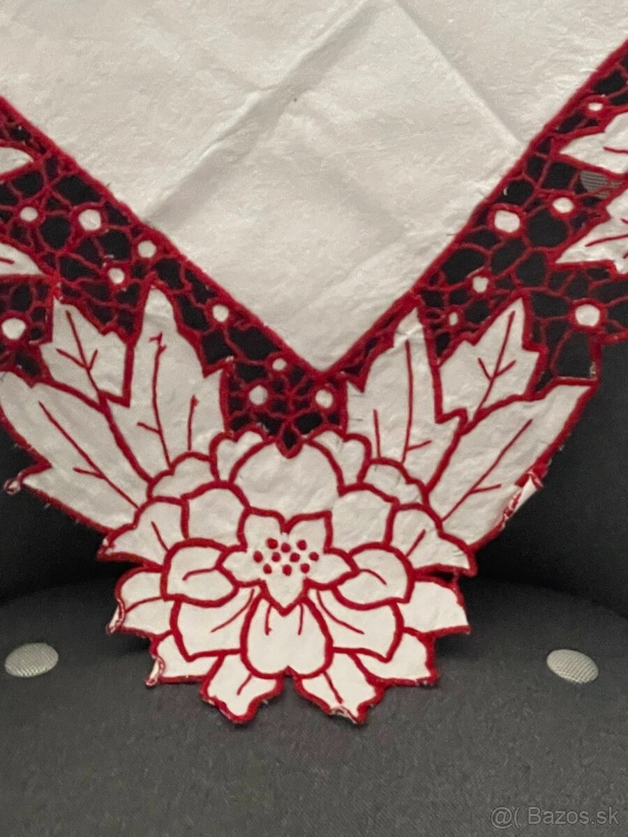 RETRO OBRUS - ručná práca - 9