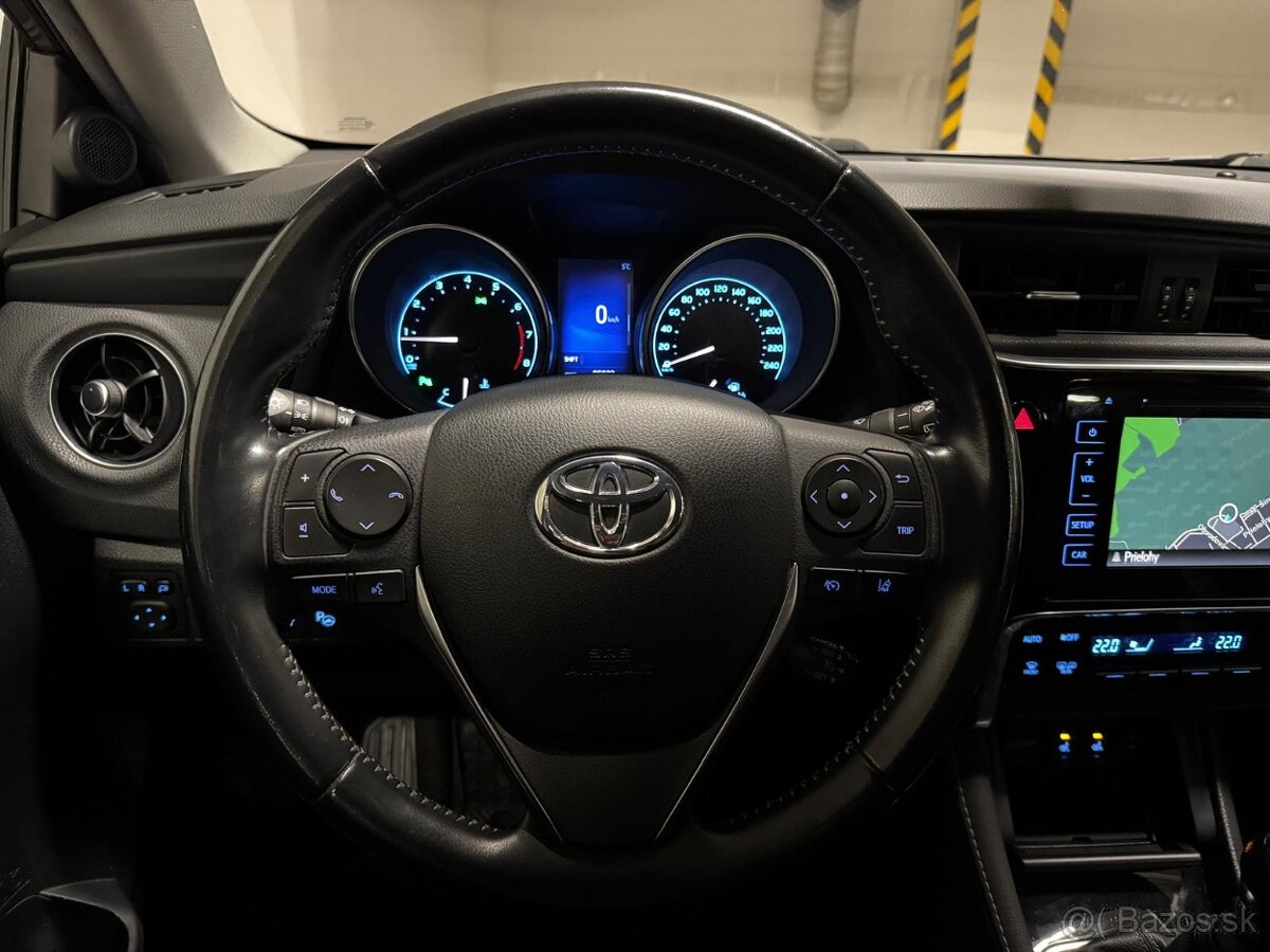 Toyota Auris combi 1,6 97kW 85000km slovák Full LED - 9