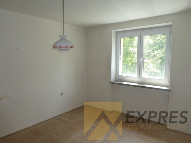 RK EXPRES - na predaj 2 izbový tehlový byt v Handlovej. - 9