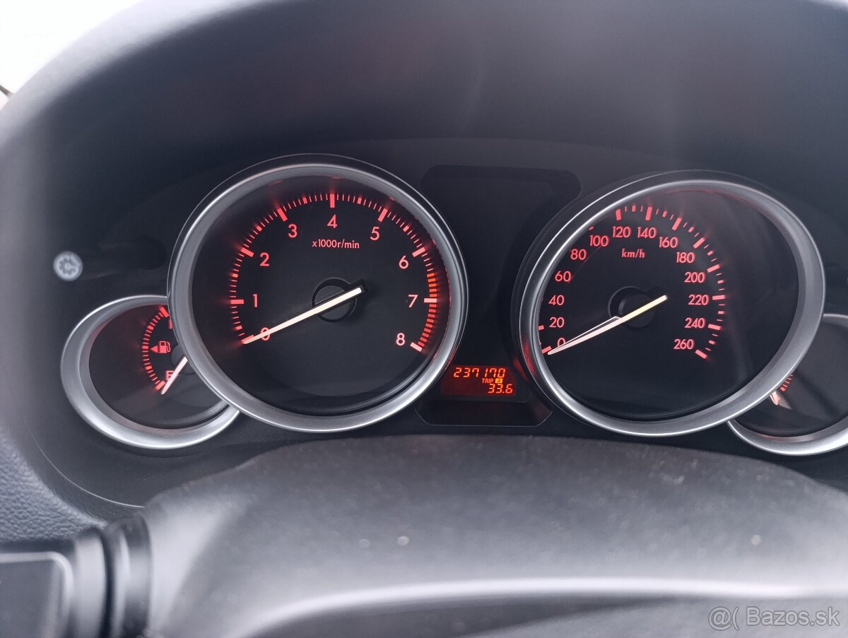 Mazda 6 benzín - 9