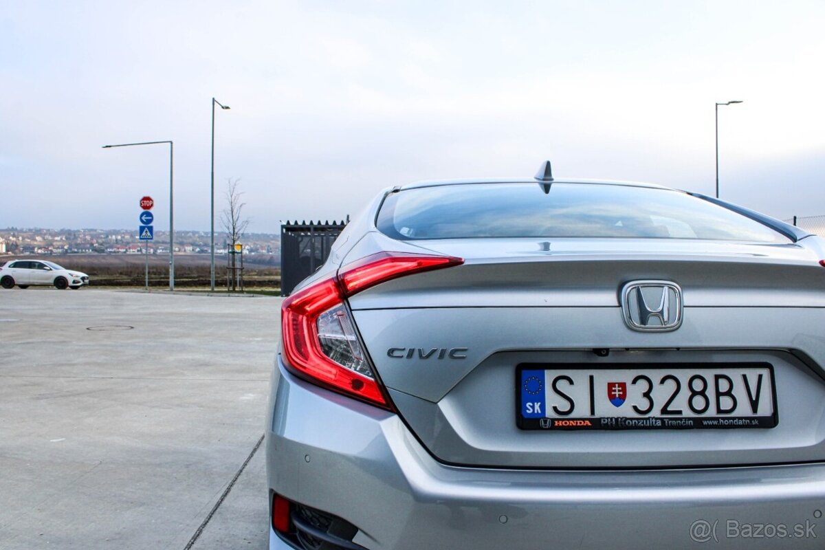 Honda Civic 1.5 DOHC VTEC Turbo Elegance - 9