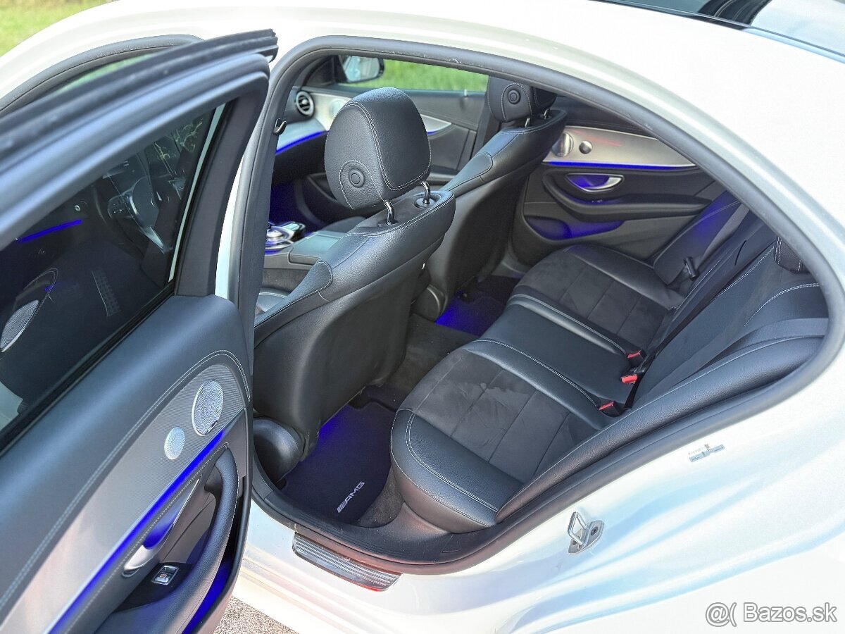 Mercedes-Benz E220d 4Matic AMG Line - 9