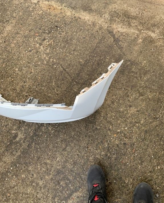 predni naraznik skoda scala bez pdc bily - 9