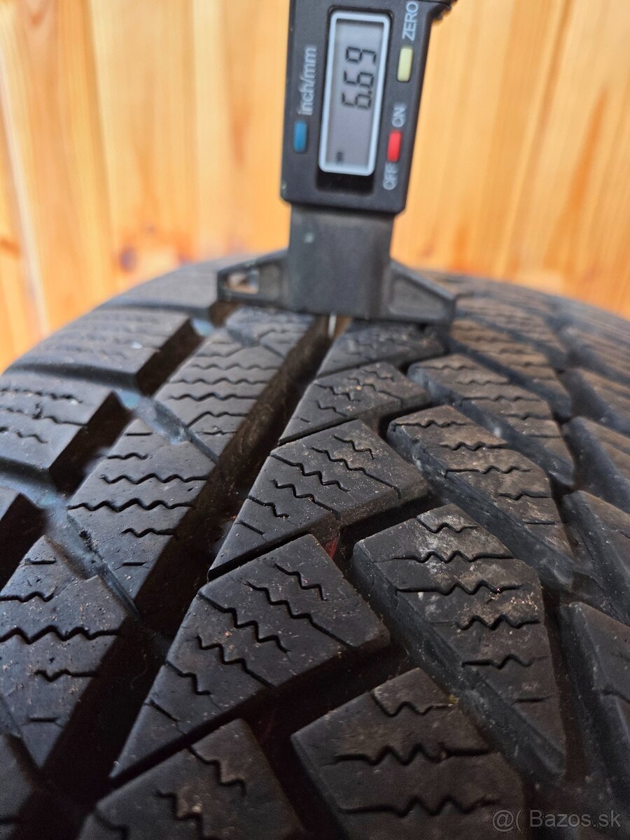 215/65 R16 Continental zimne pneumatiky - 9