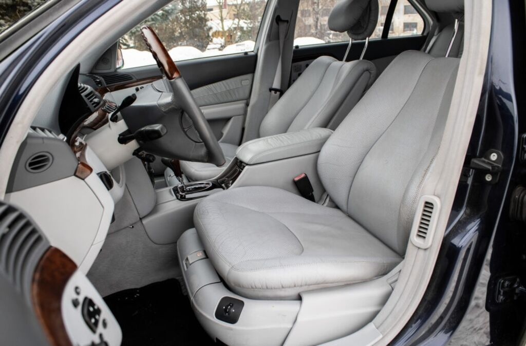 Mercedes-Benz S-triedy 500 (2000) - 9