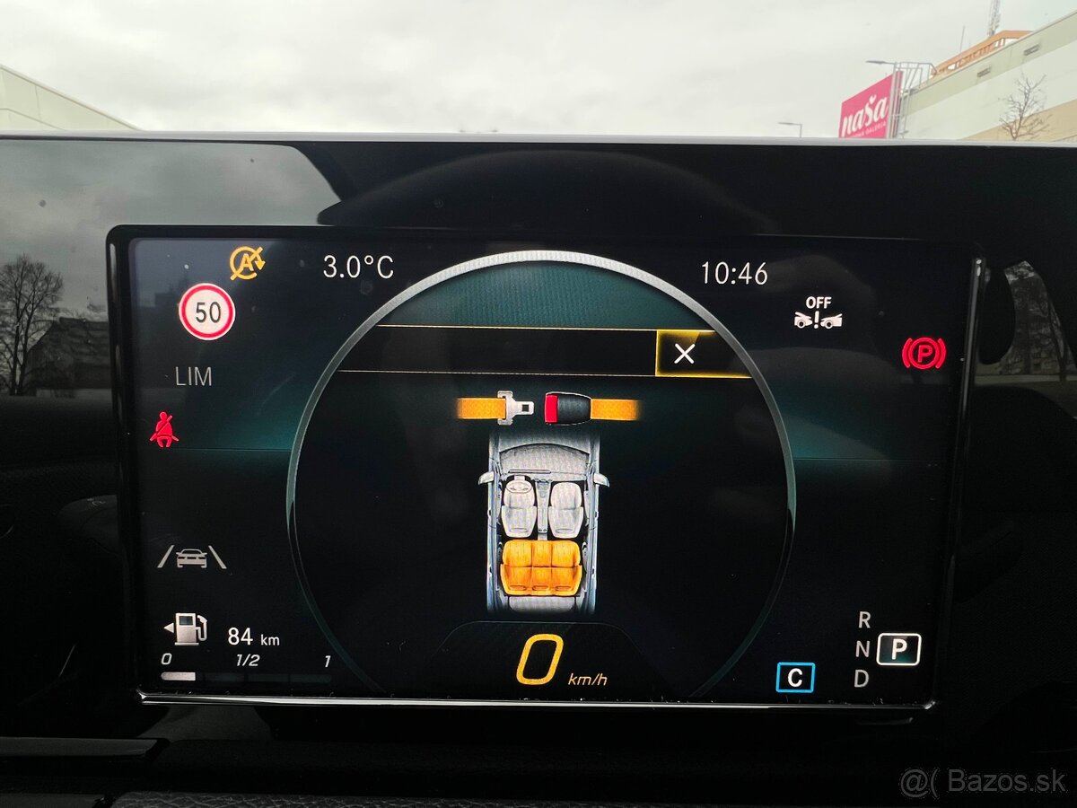 Mercedes Benz GLA180 A/T - 9