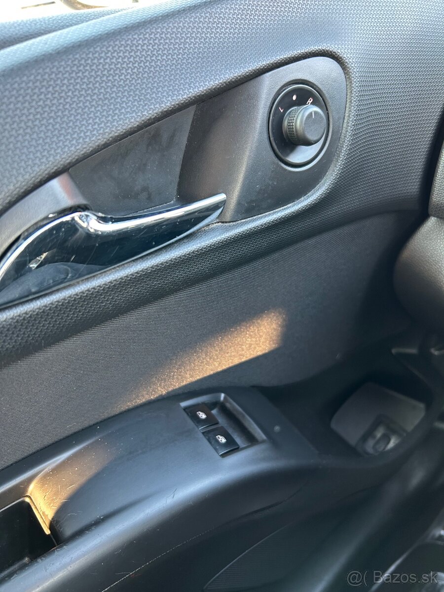 Opel Meriva 1.4 16V (100k) Enjoy - 9