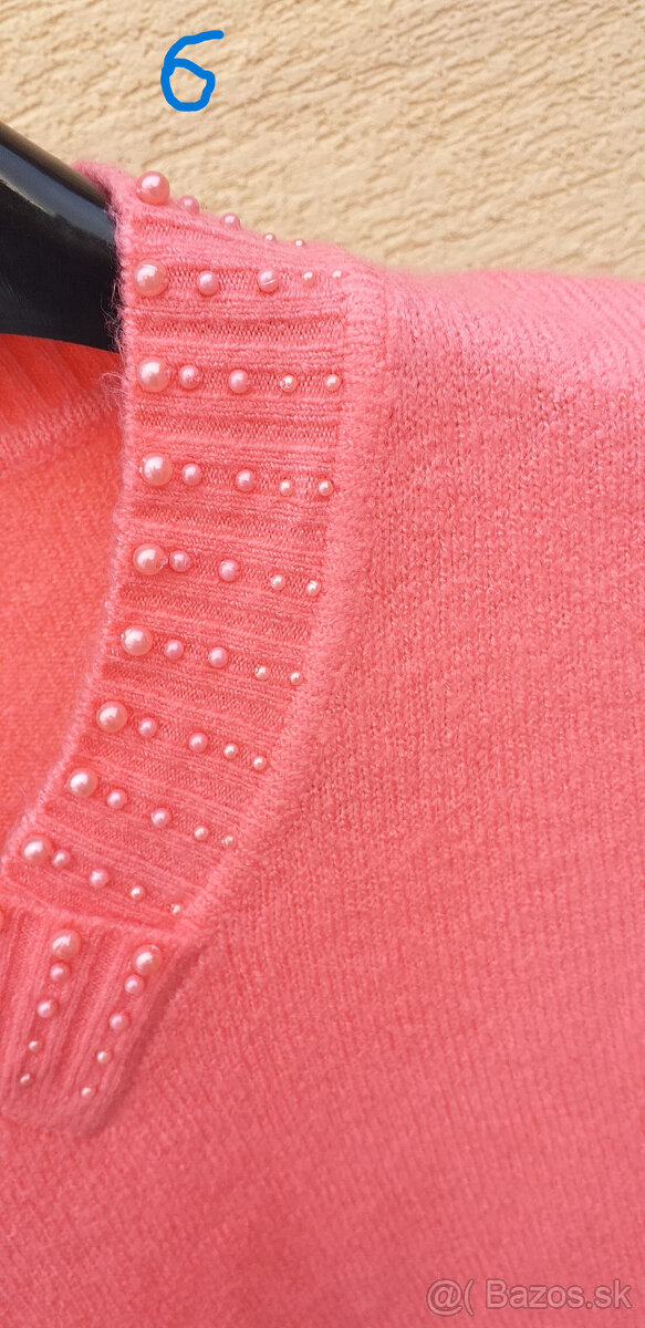 Svetre, nohavice, nové podprsenky - 9