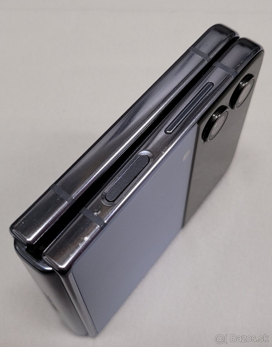 Samsung Galaxy Z Flip 4 modrý - 9