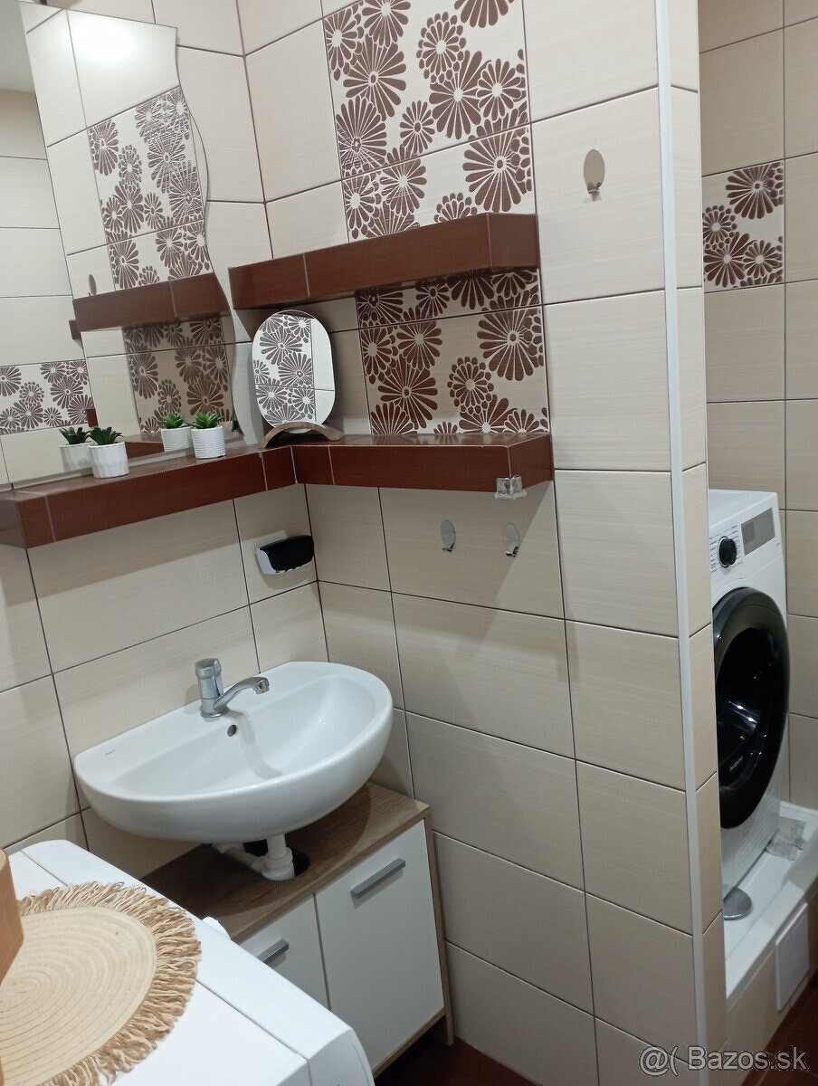 Predám 3 izbový byt - 9