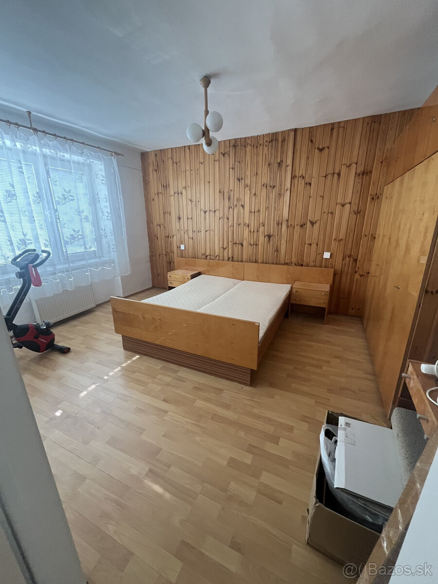 Prenájom priestranného 2-izbového bytu na Krátkej ulici v Hu - 9