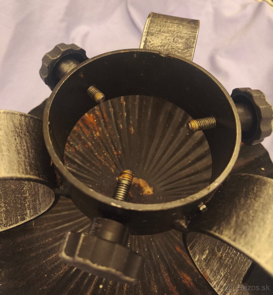 Kovaný vianočný stojan na stromček - 9