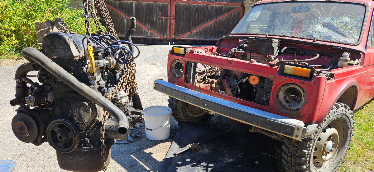Lada Niva 1,6 - náhradné diely - motor - 9