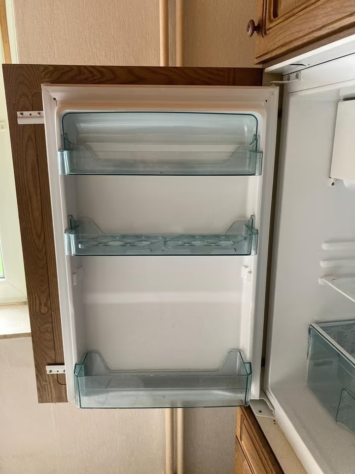 Masívna kuchynská linka z Nemecka so spotrebičmi - 9