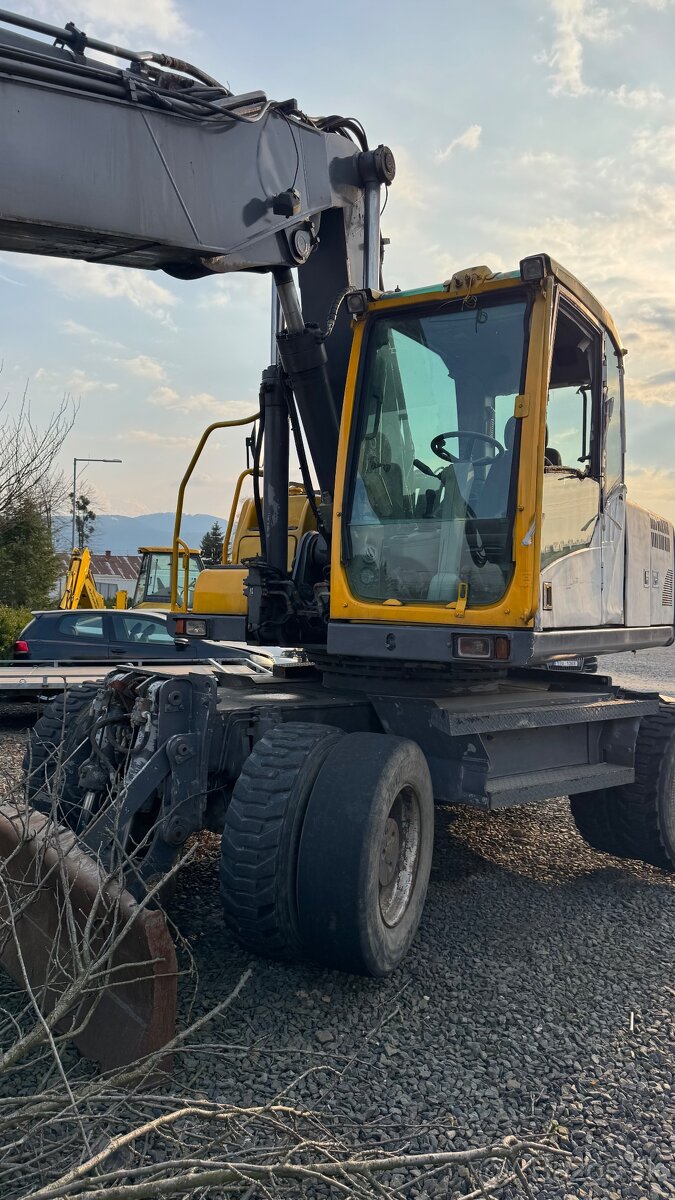 Kolové rypadlo VOLVO EW 180C - 9