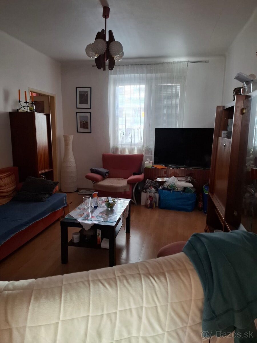 Na Malinovského ulici slnečný 67 m2 dobrý byt - 9