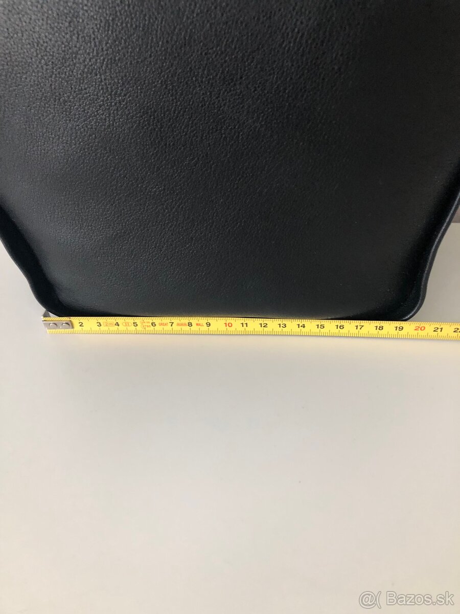 Čierna kabelka na plece Mango - 9