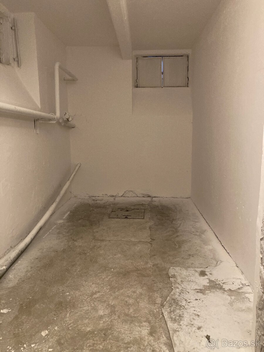 Prenajmem nebytový priestor v pôvodn. stav v centre BA 15m2 - 9
