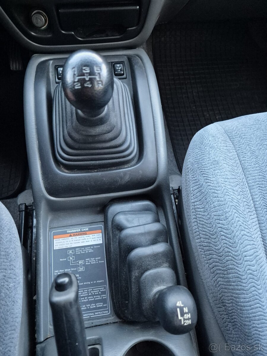 Predám Suzuki Grand Vitara XL7 V6 4x4 - 9