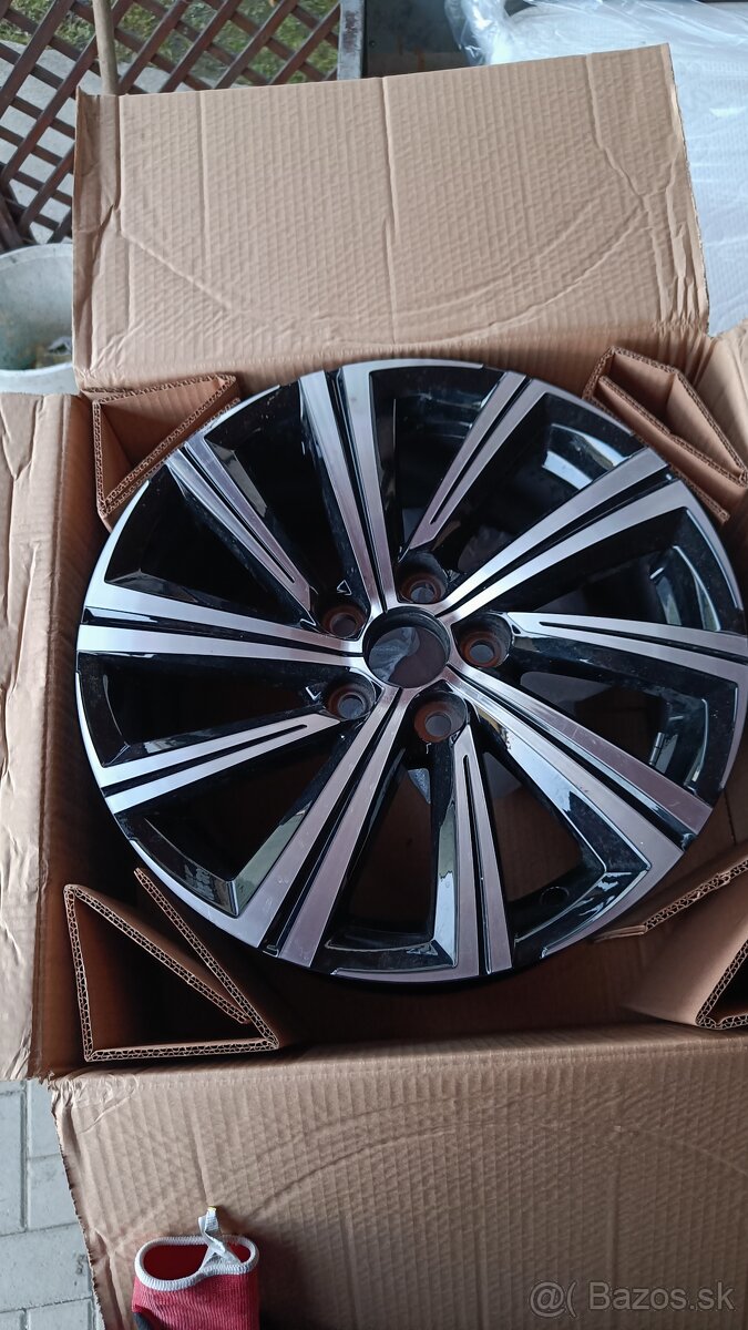17" Elektróny - originál Toyota - 9