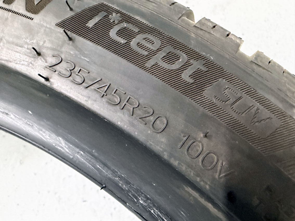 20 zimne pneumatiky Hankook ION I-cept EV 235/45 R20 - 9