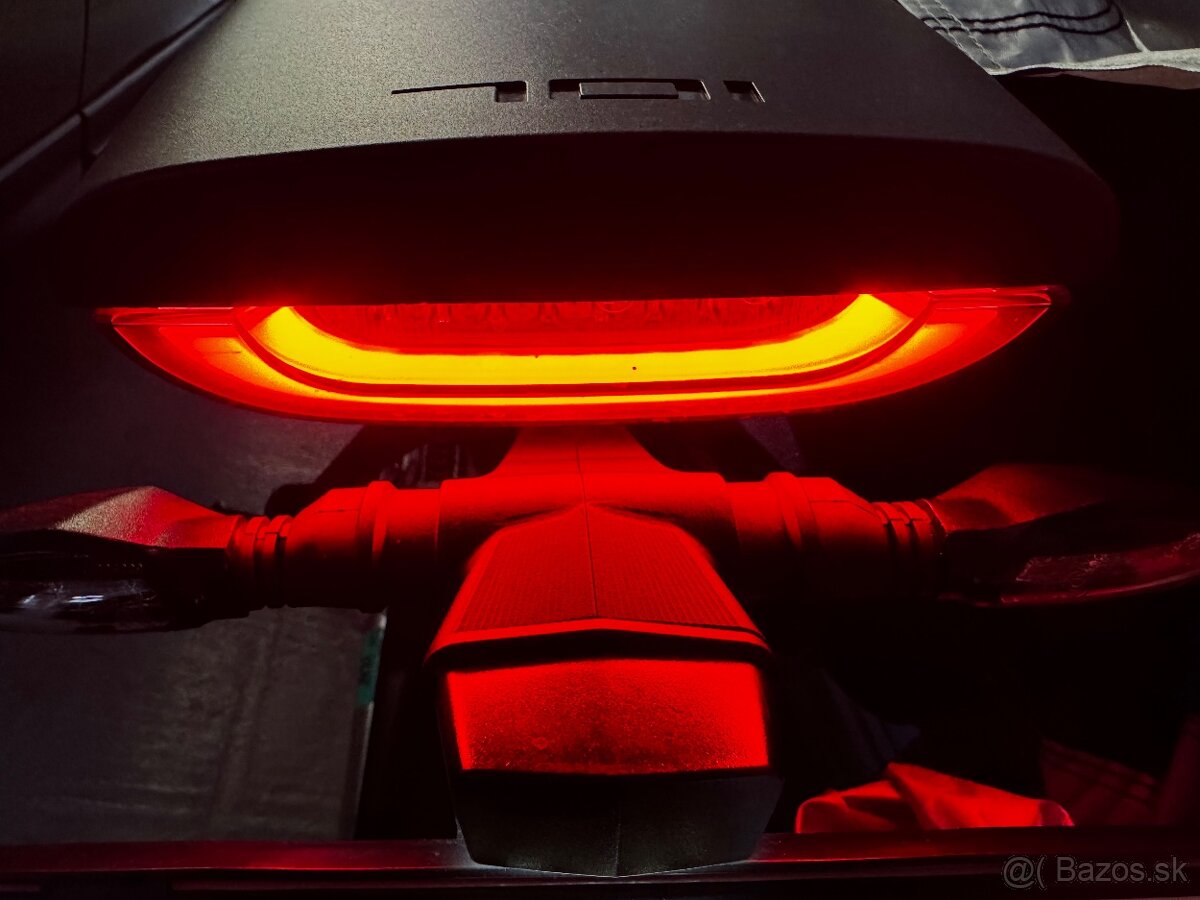 Husqvarna 701 Vitpilen - 9