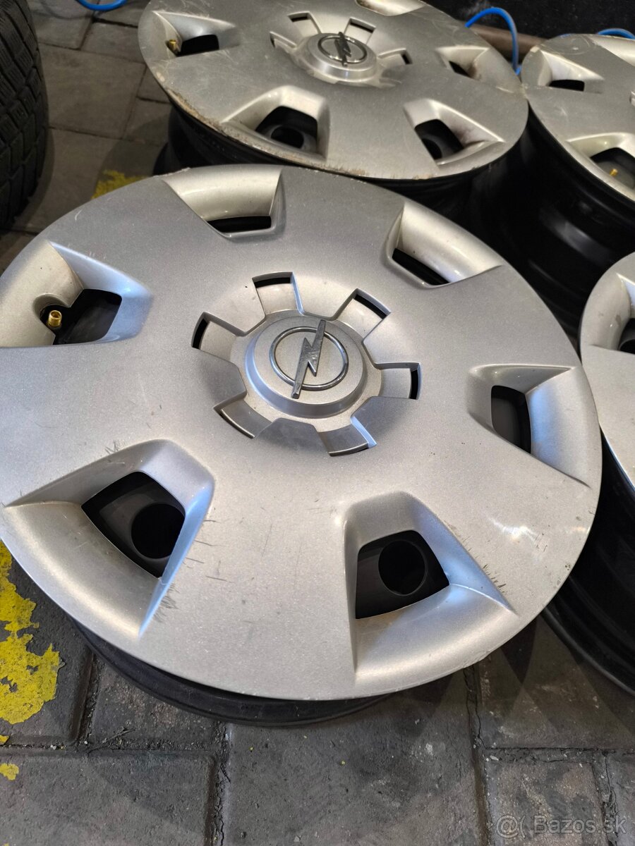 4X100 R15 Opel disky +puklice - 9