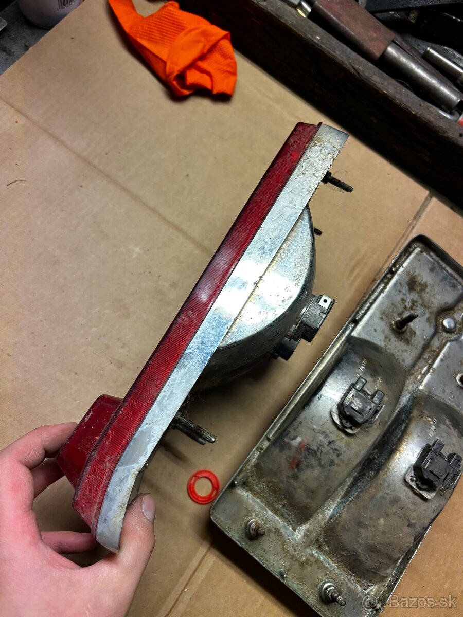 Zadné svetlá Fiat 125p - 9