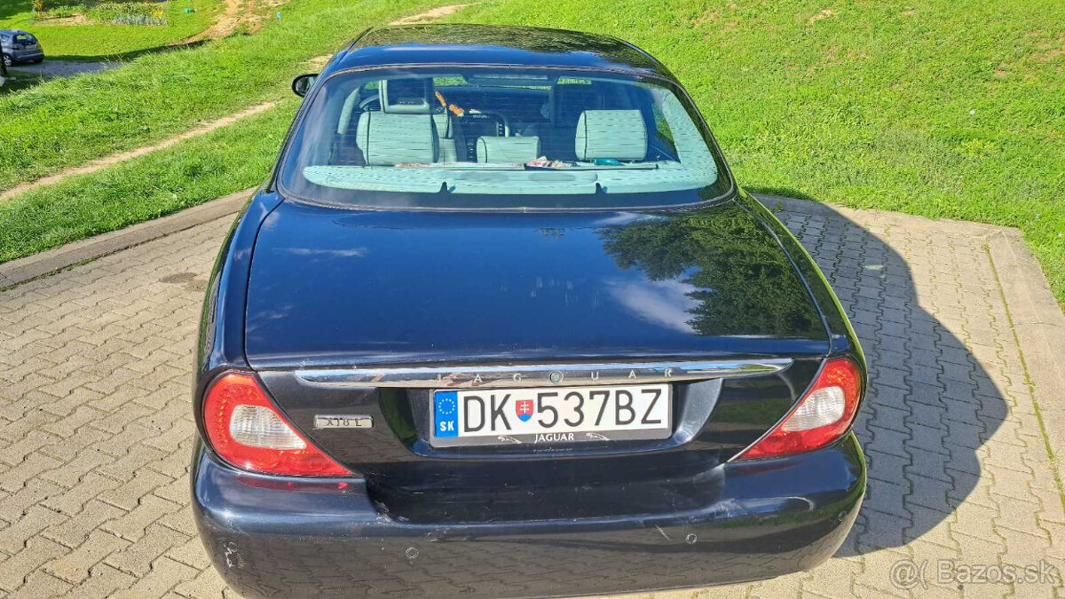 Jaguár XJ8 Long verzia - 9