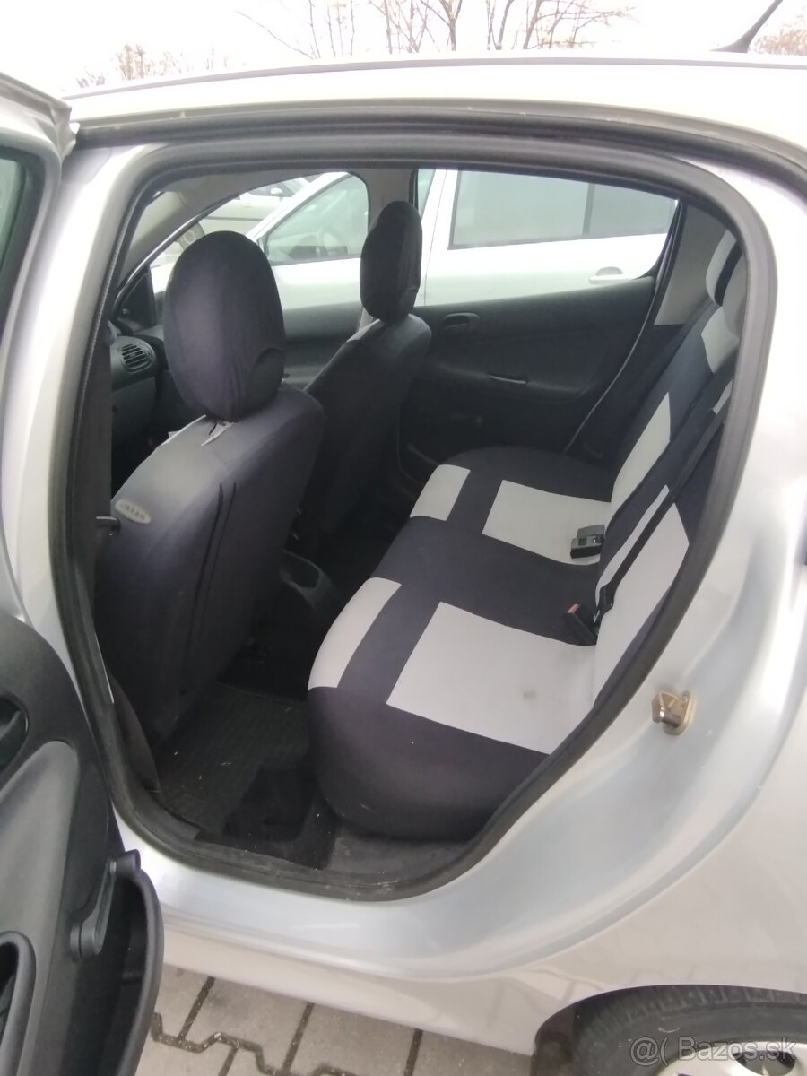 Peugeot 206 - 9