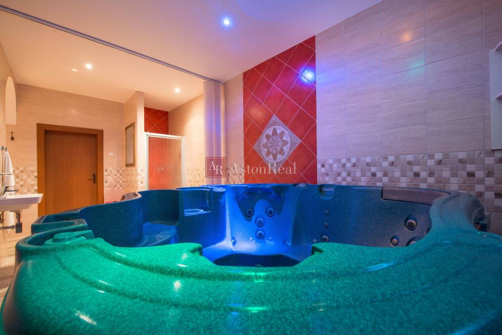 EXKLUZÍVNE - PREDAJ - HOTEL Liptovský Ján, 25 izieb, 7334 m2 - 9