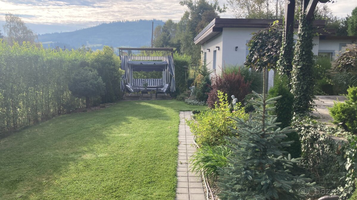 2 domy na predaj z nadhernou zahradou - 9