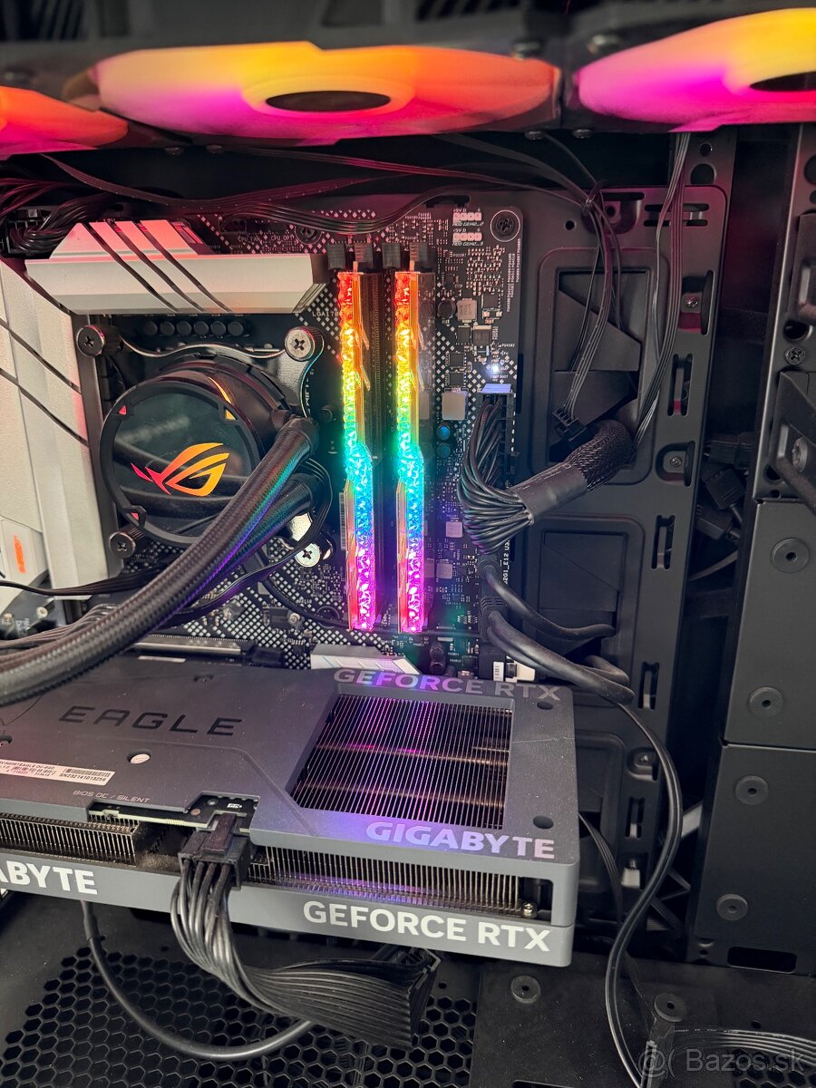 Asus ROG STRIX LC 360 RGB - 9