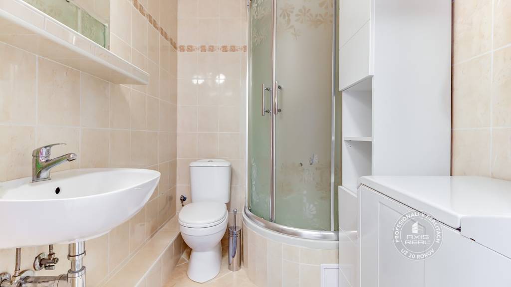 AXIS REAL | Dvojgarsónka, 2x LODŽIA, BA V. Petržalka, Nám. h - 9