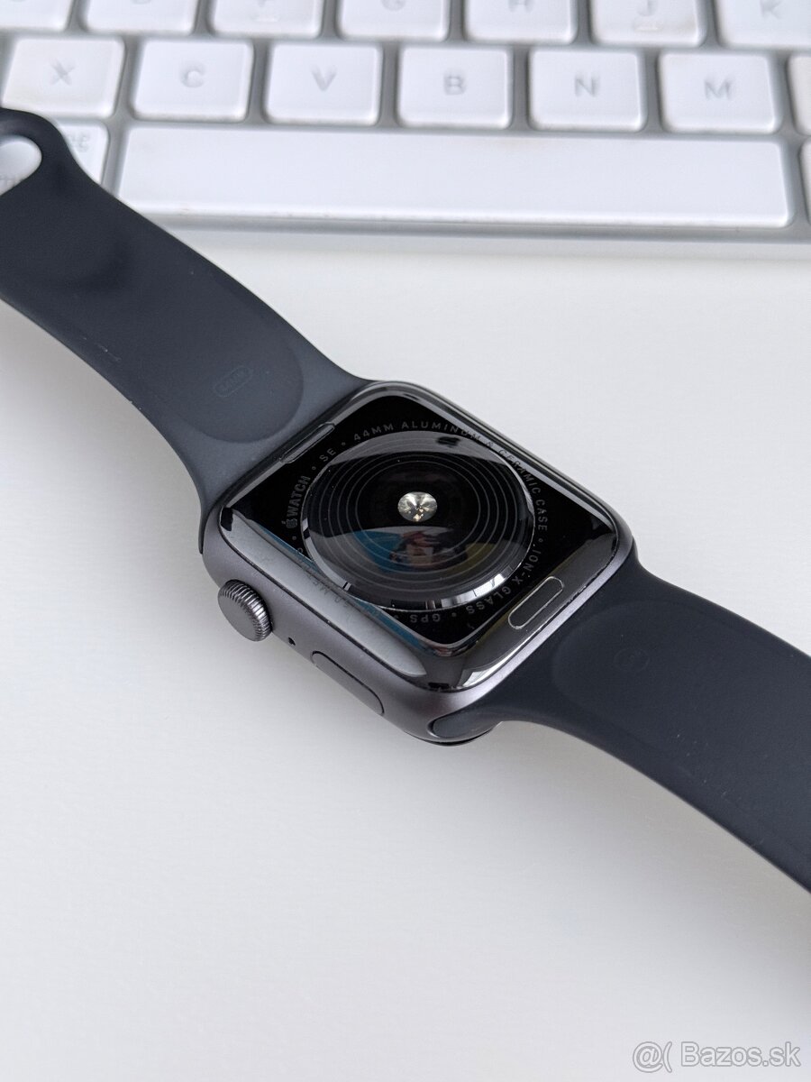 Apple Watch SE 1 GPS Space Gray 44mm - 9