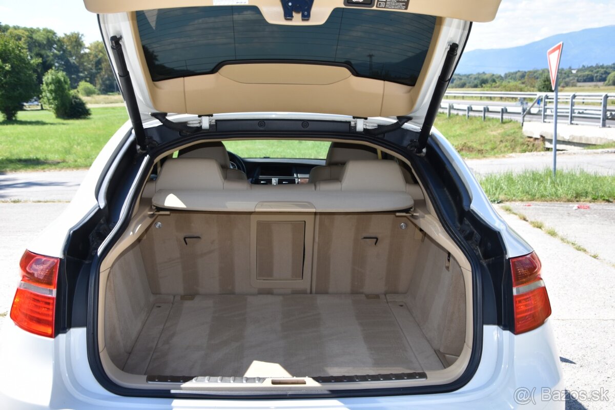 BMW X6 xDrive 50i - 9