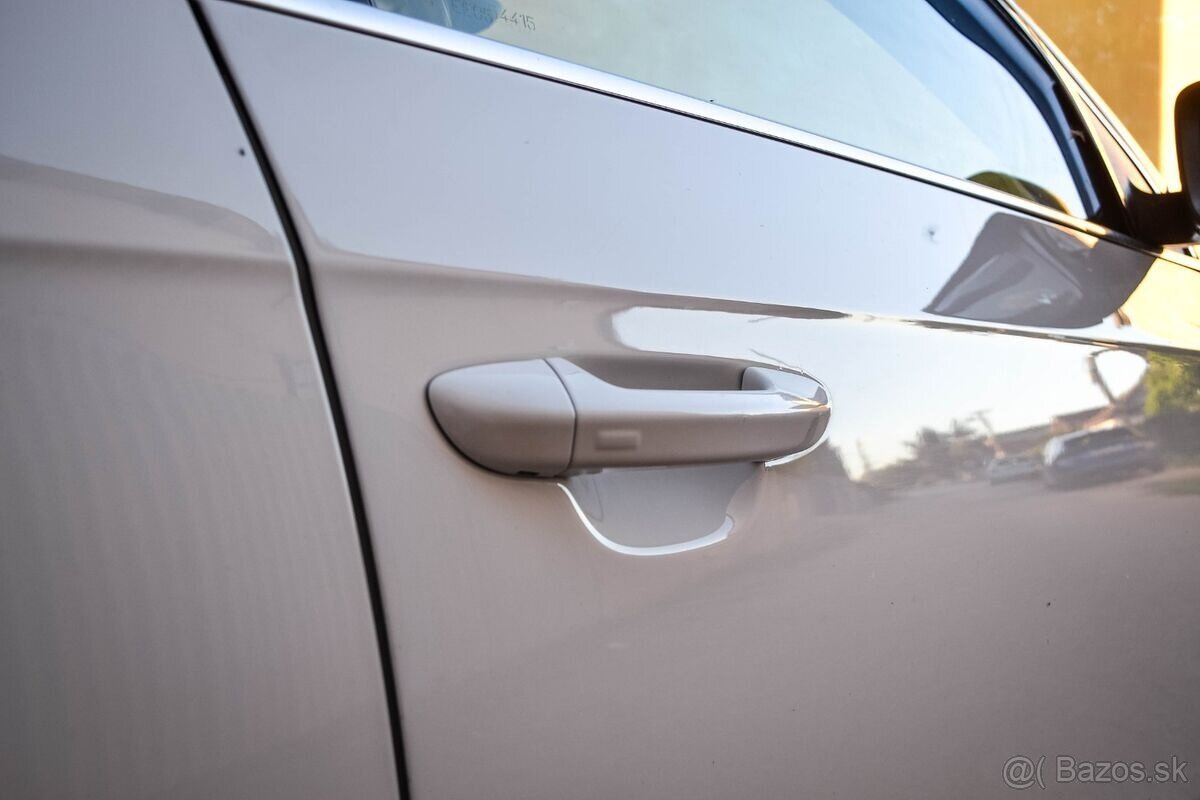 Volkswagen Passat B7 2.0 TDI Alltrack - 9